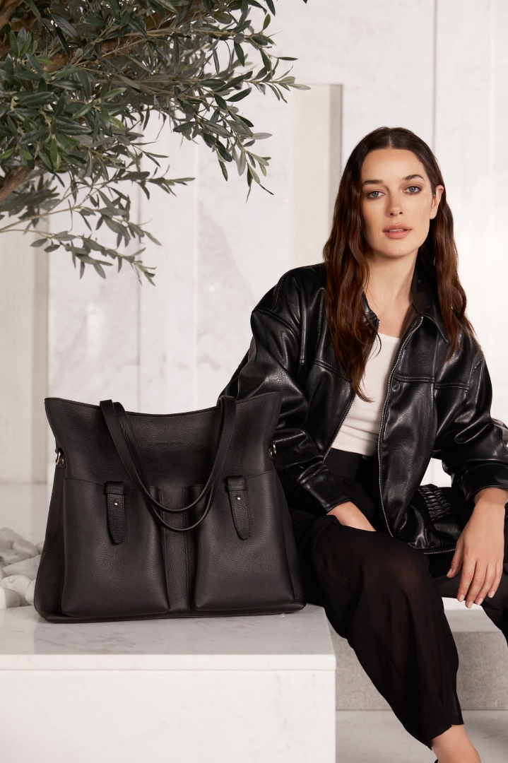 Tote Bag & The City: ce încape în acest tip de geantă și cum să o alegi cu stil?